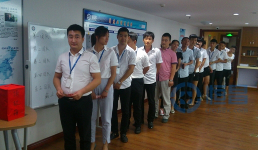 遼陽(yáng)分公司為云南地震獻(xiàn)捐款?lèi)?ài)心