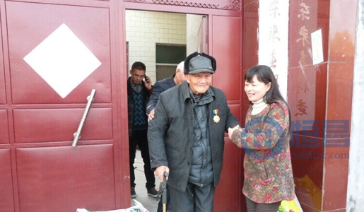 漯河分公司慰問軍屬暖人心活動