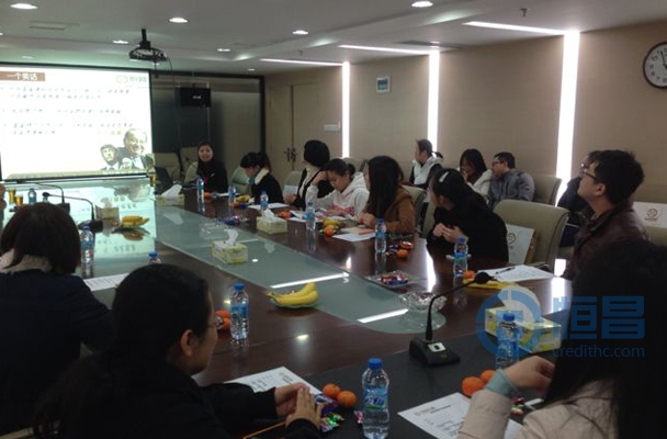 活動現場大家都積極的提出問題并填寫了調查問卷