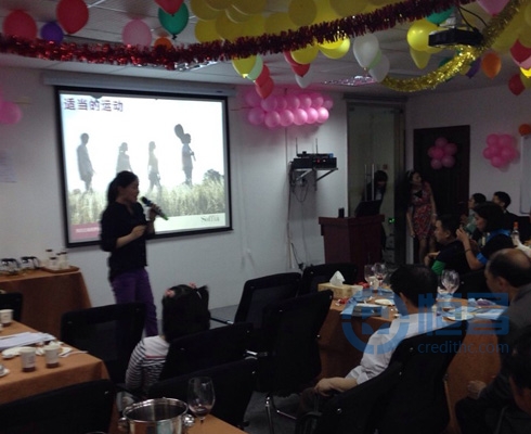 “養(yǎng)生講堂”為客戶帶來養(yǎng)生知識,為客戶健康保駕護航!