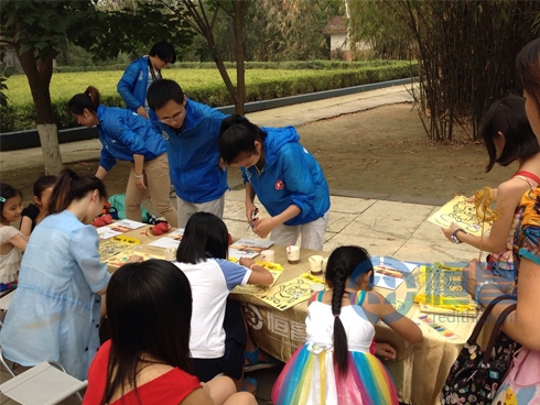 “慶六一?守望幸福”成都分公司公益活動 “慶六一?守望幸福”成都分公司公益活動