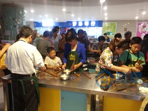 寧波“親粽玩玩樂”包粽子大賽 寧波“親粽玩玩樂”包粽子大賽