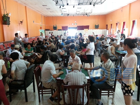 活動開始前,工作人員宣講比賽規則 活動開始前,工作人員宣講比賽規則