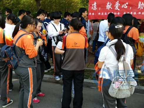 “高考送清涼”恒昌威海分公司志愿者活動