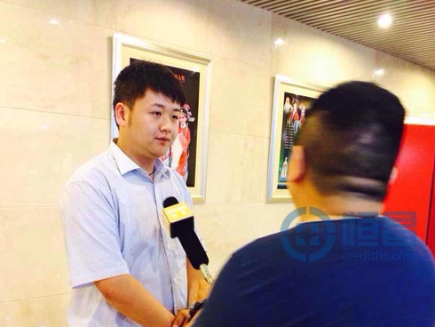 公司領導接受電視臺采訪