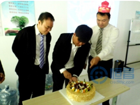 特別早會之十月生日會為尹修赫愛心捐款.jpg 特別早會之十月生日會為尹修赫愛心捐款.jpg