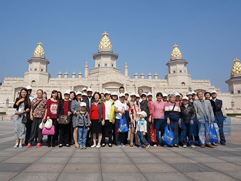 財富管理二部大區四無錫三分靈山一日游活動