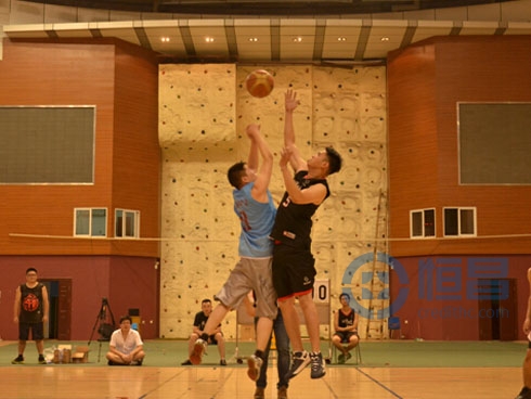 恒昌財(cái)富常州分公司舉行籃球爭(zhēng)霸賽 恒昌財(cái)富常州分公司舉行籃球爭(zhēng)霸賽