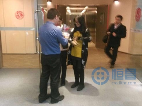 “鮮花贈佳人 節日送祝福” 廣州分公司三八婦女節活動 “鮮花贈佳人 節日送祝福” 廣州分公司三八婦女節活動