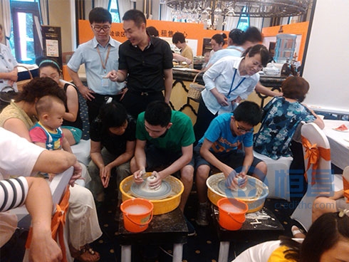 無錫第四分公司攜手金科中心舉辦陶藝DIY活動 無錫第四分公司攜手金科中心舉辦陶藝DIY活動