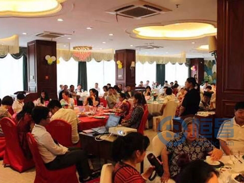 寧波第三分公司舉辦金六月客戶(hù)答謝酒會(huì) 寧波第三分公司舉辦金六月客戶(hù)答謝酒會(huì)