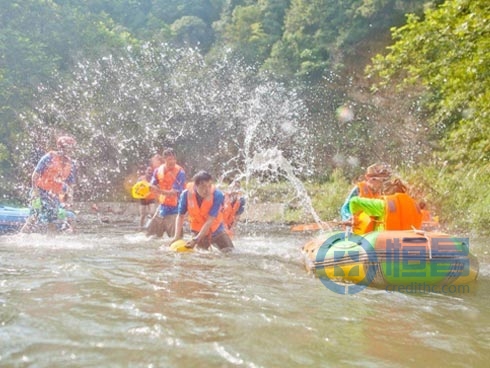 長沙第一分公司戶外俱樂部黃石洞漂流之行紀實 長沙第一分公司戶外俱樂部黃石洞漂流之行紀實