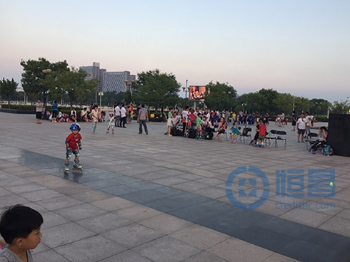 東營第一分公司攜手米高輪滑關(guān)注少兒成長 東營第一分公司攜手米高輪滑關(guān)注少兒成長